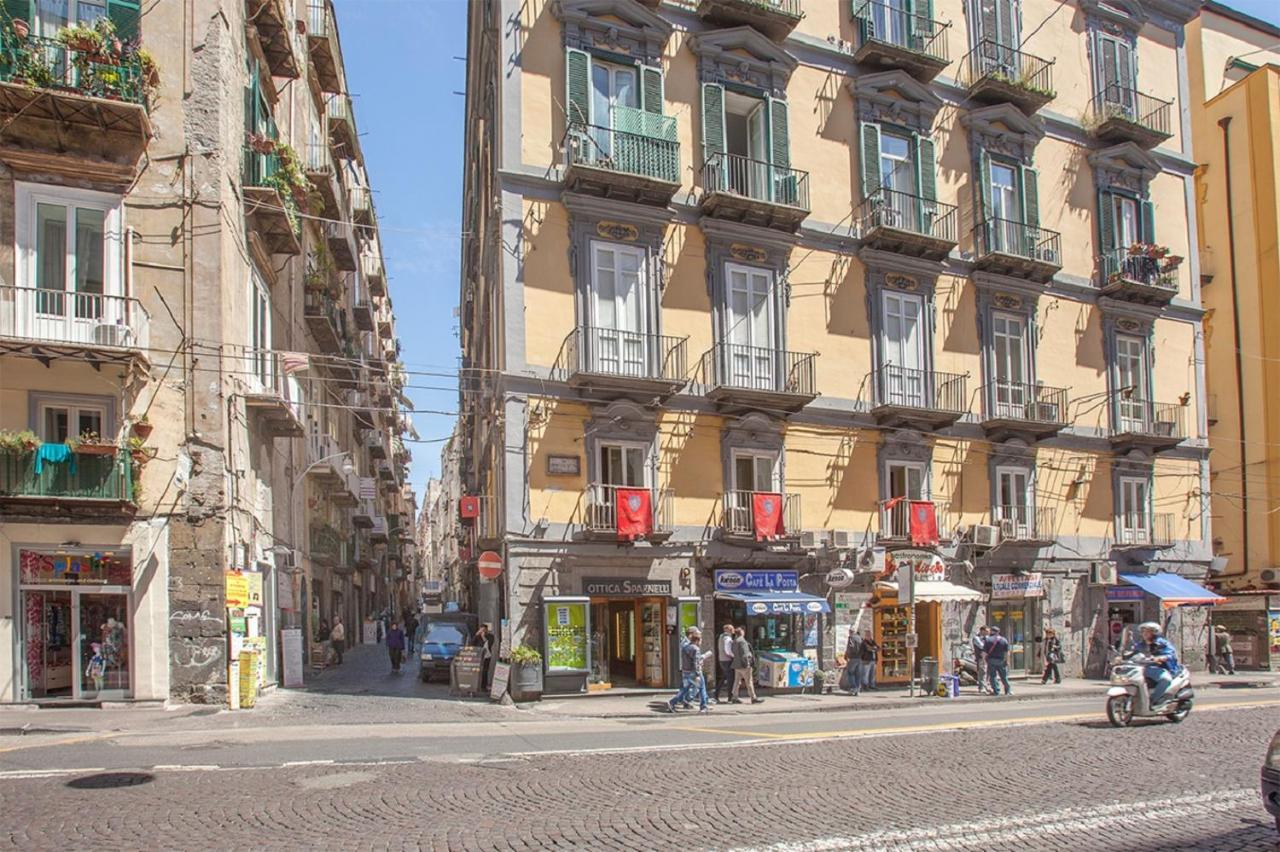 B&B L'Alloggio Dei Vassalli Napoli Eksteriør bilde